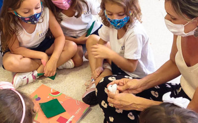 Mãe de estudante ministra aula sobre os dentes e a importância da saúde bucal!