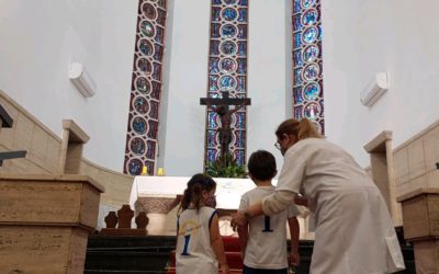 Com o lançamento da letra Í, os estudantes da Pré II visitaram a Igreja Santíssima Trindade.