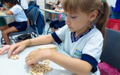 Aprendendo sobre unidades e dezenas no 2º ano.