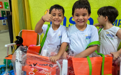 Nossa tradicional entrega dos kits de rematrícula é também um momento festivo de reconhecimento de nossa parceria e carinho.