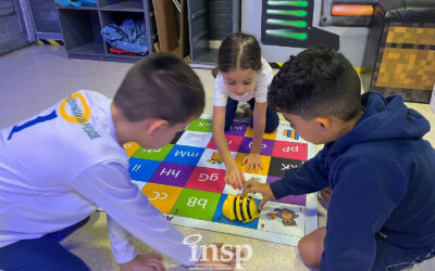 Aula integrada de português e robótica com os nossos alunos do 1º ano do INSP Júnior!